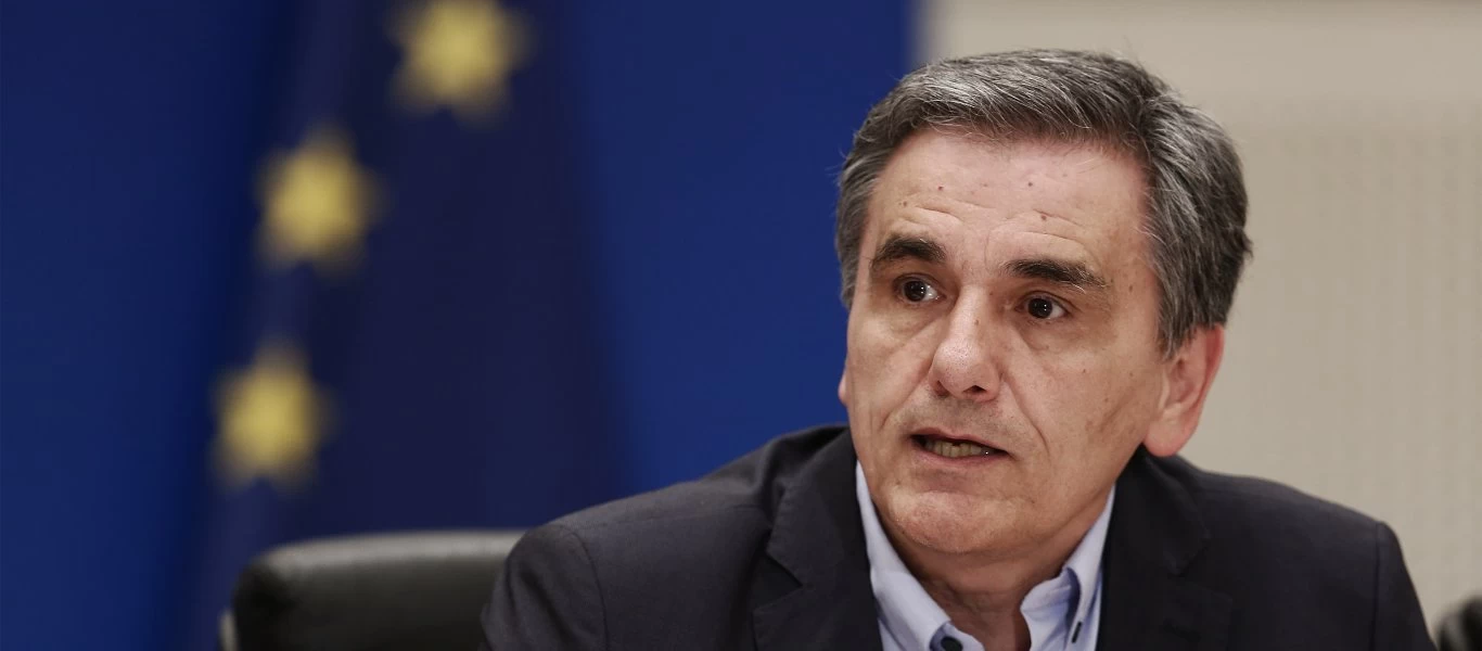 Ε.Τσακαλώτος: «Ο Χ.Σταϊκούρας λέει άλλα νούμερα στον Κ.Μητσοτάκη; - Όταν γυρίσει από το τριήμερο να ενημερωθεί»